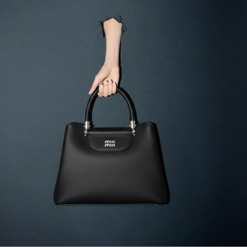 black min min structured bag